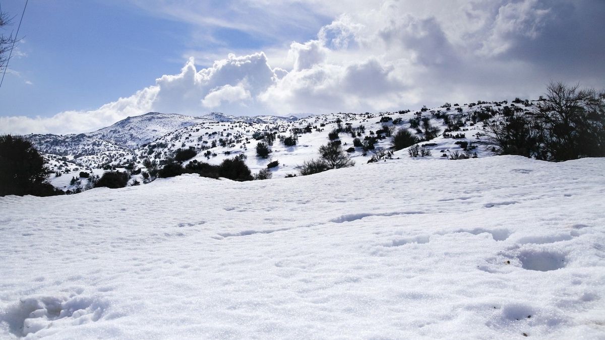 Řecko zasypal sníh, teploty klesnou na -15 stupňů